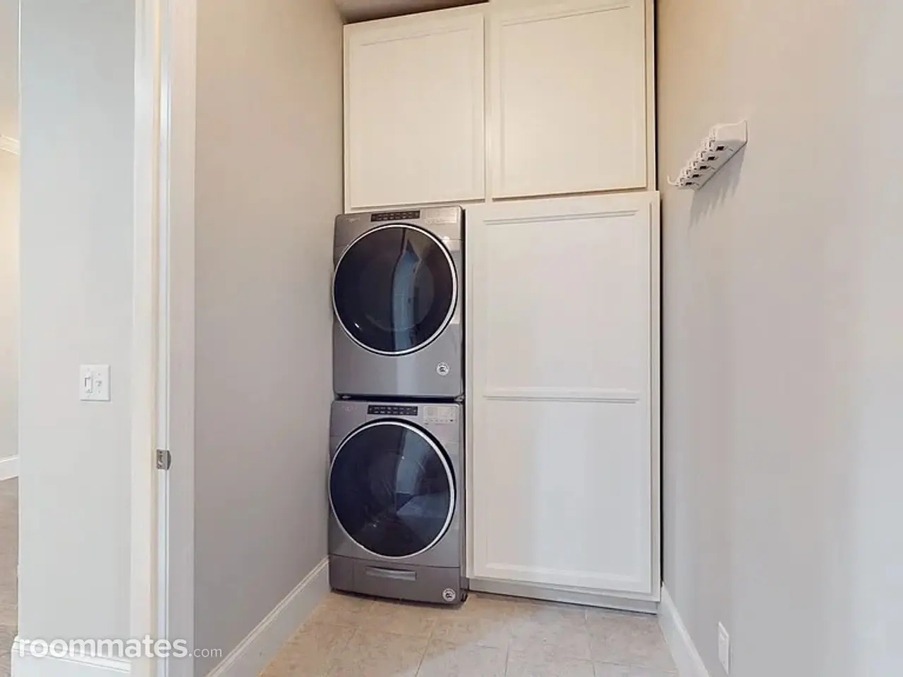 Profile photo 7 of 11