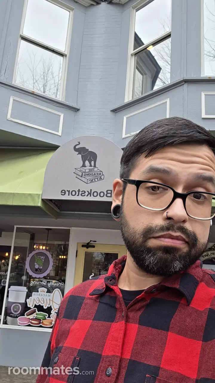 Profile photo 7 of 7