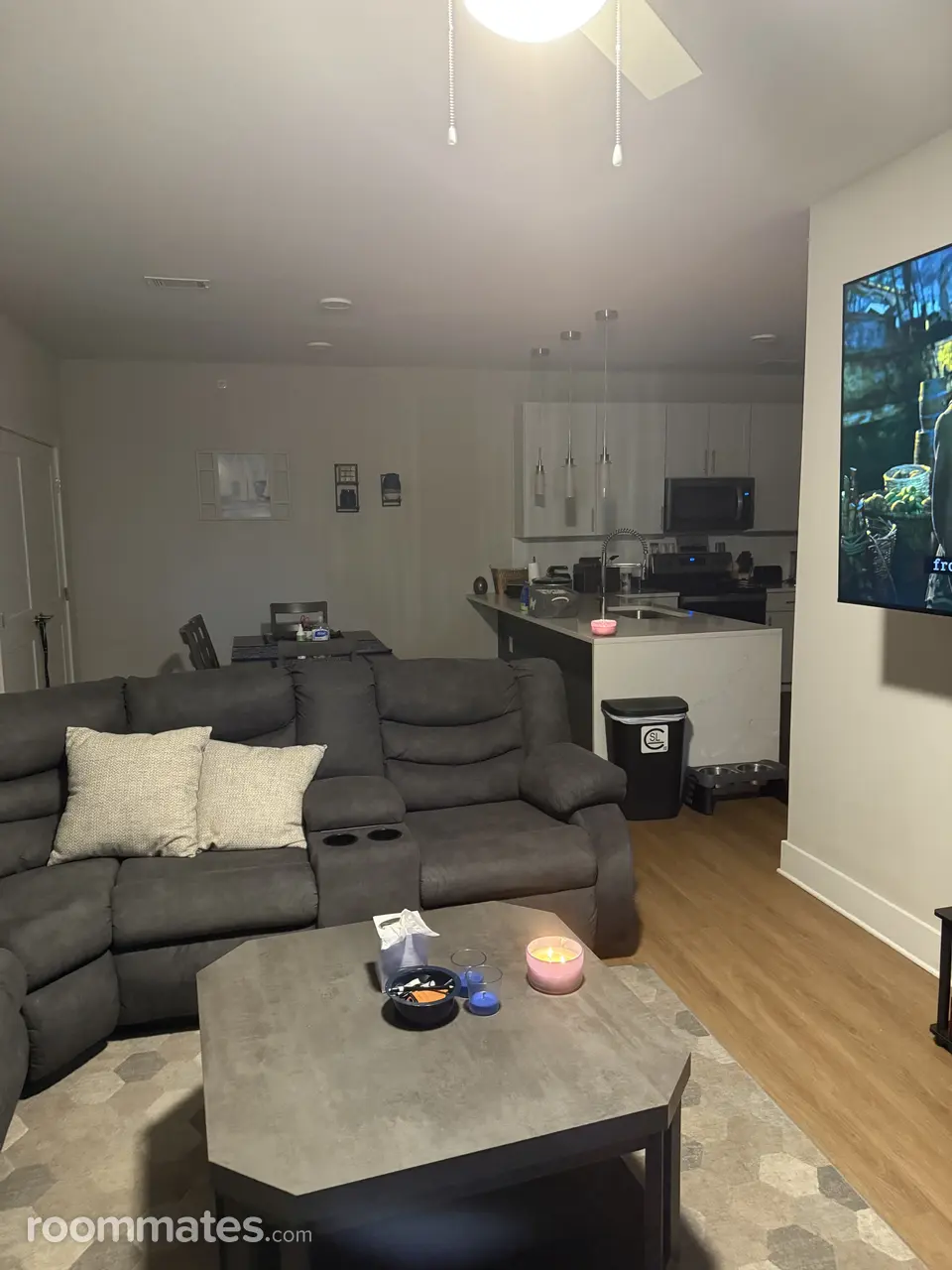 Profile photo 8 of 8