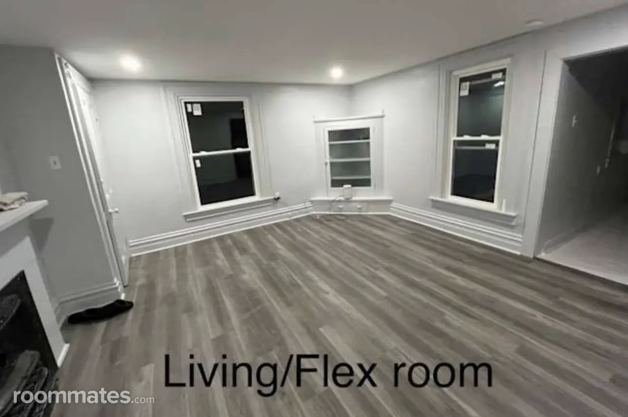 Profile photo 5 of 11