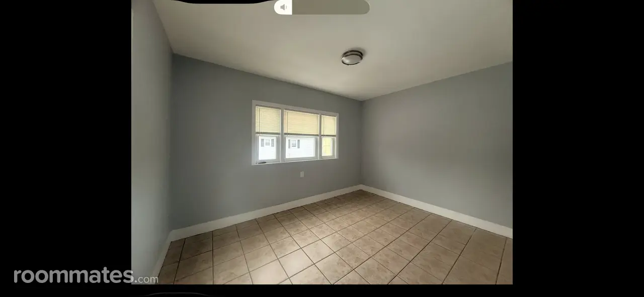 Profile photo 10 of 11