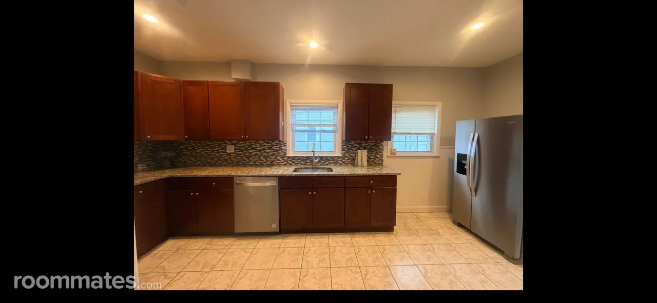 Profile photo 8 of 11