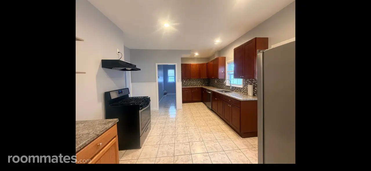 Profile photo 3 of 11