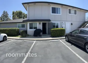 Room for rent in Huntington Beach, CA $1600, condo