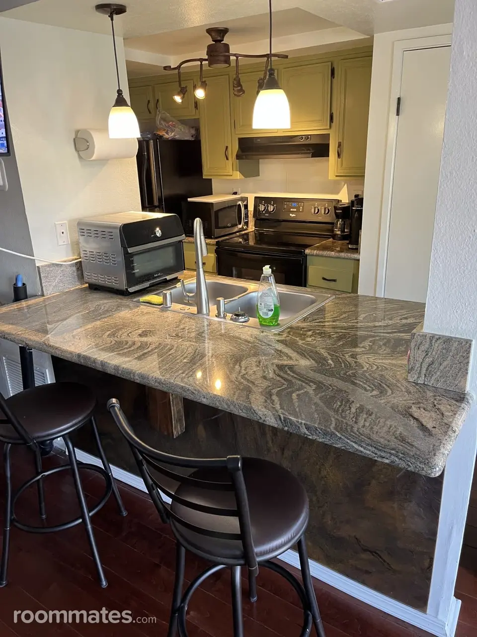 Profile photo 4 of 8