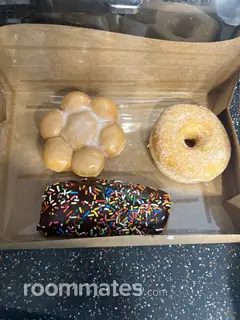 Roommate looking Bakersfield CA, $1000