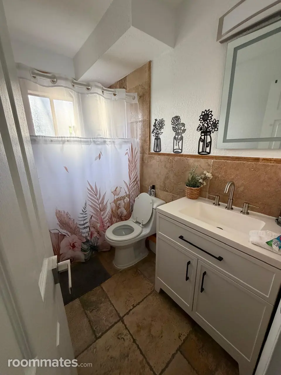 Profile photo 6 of 10