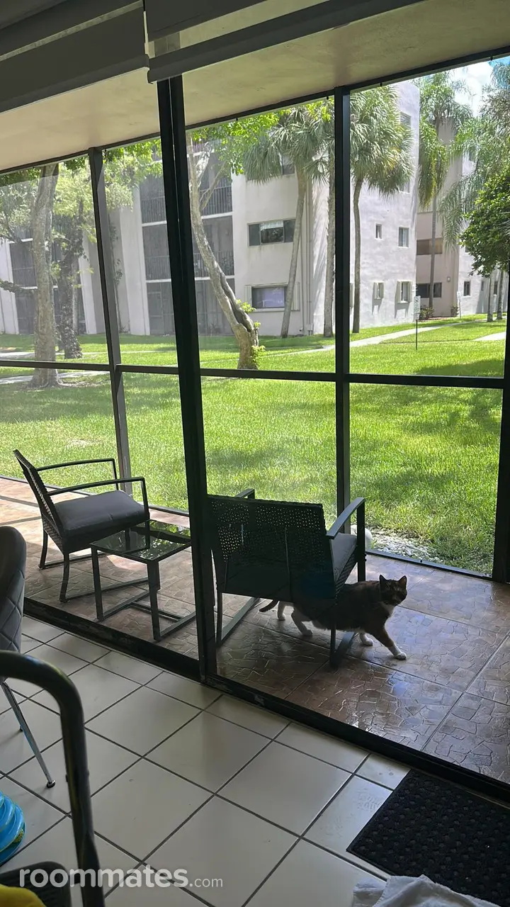 Profile photo 3 of 10