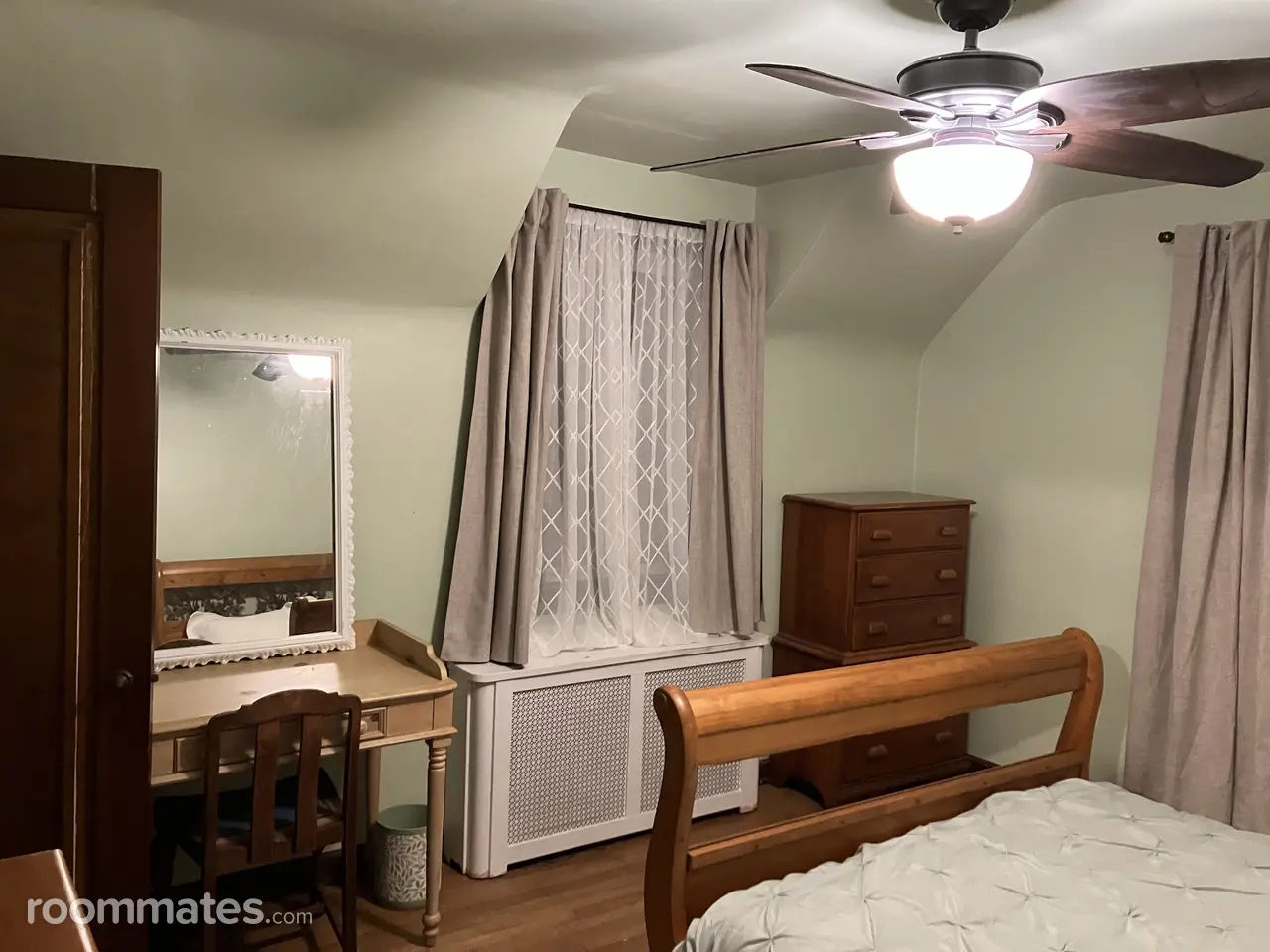 Profile photo 2 of 3