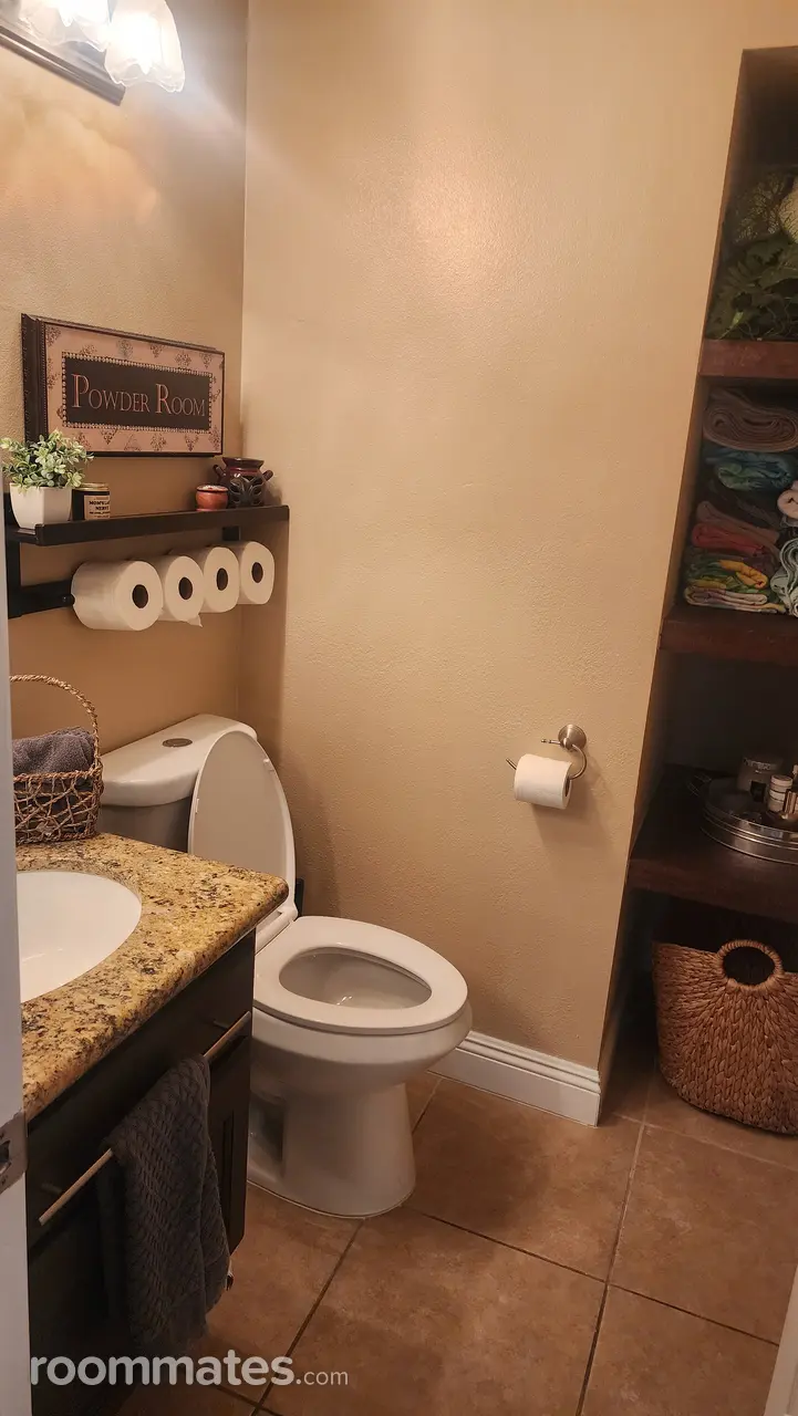 Profile photo 9 of 18