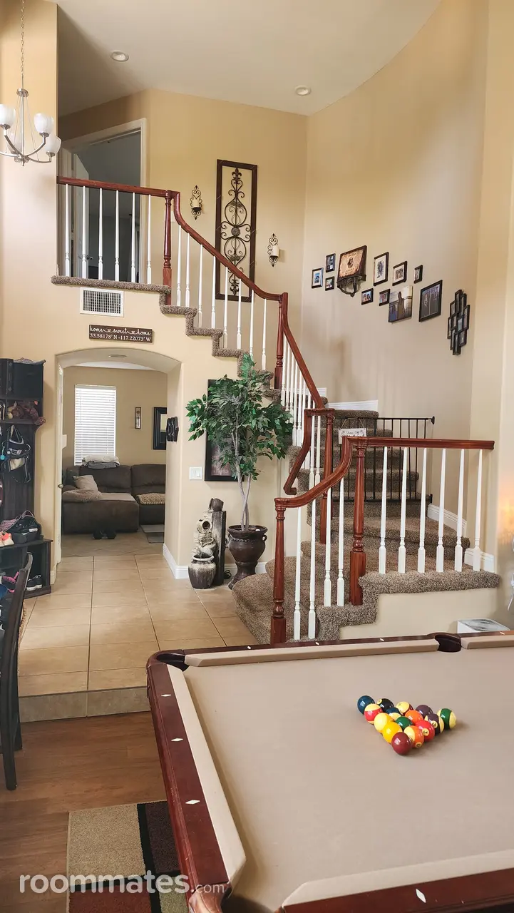 Profile photo 6 of 18