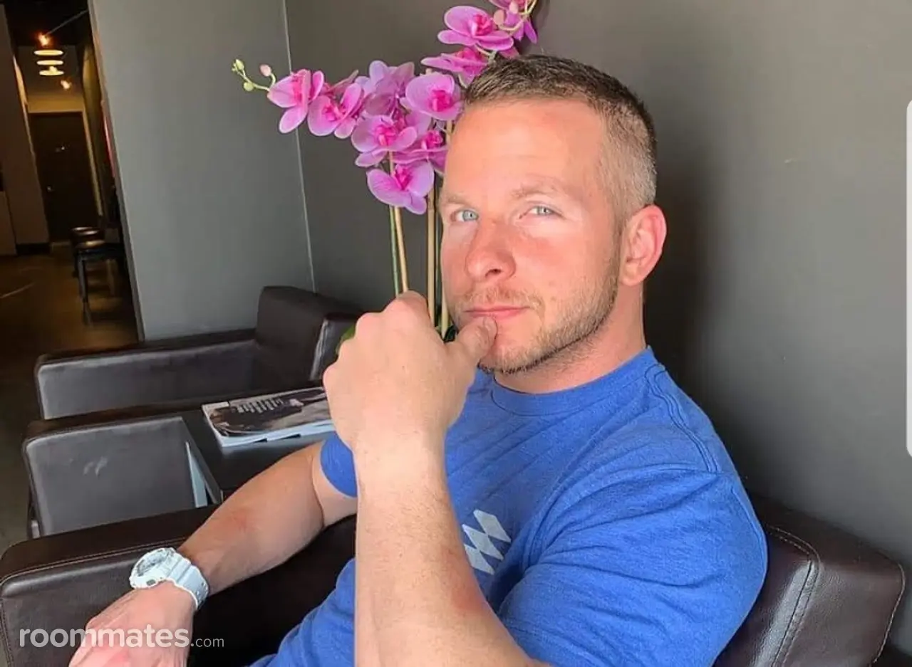 Profile photo 5 of 5