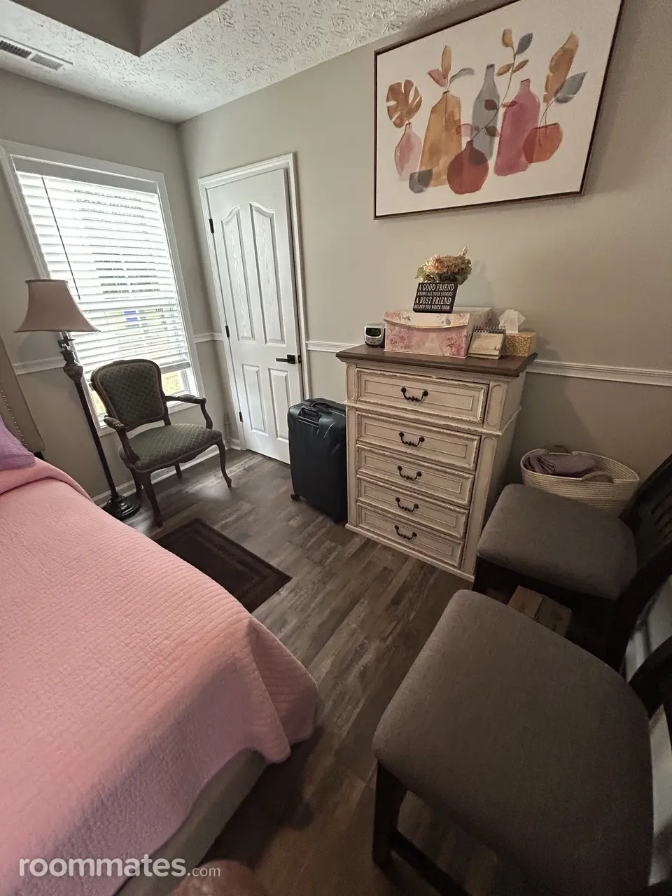 Profile photo 5 of 8