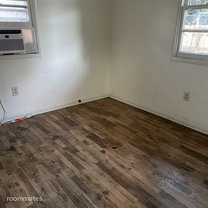 Room for rent in Portland, OR $750, house