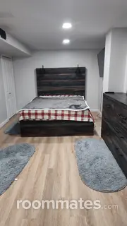 Room for rent in Overland, MO $700, house