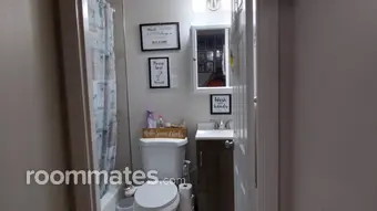 Room for rent in Overland, MO $800, house