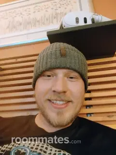 Roommate looking Kent, WA, $1800