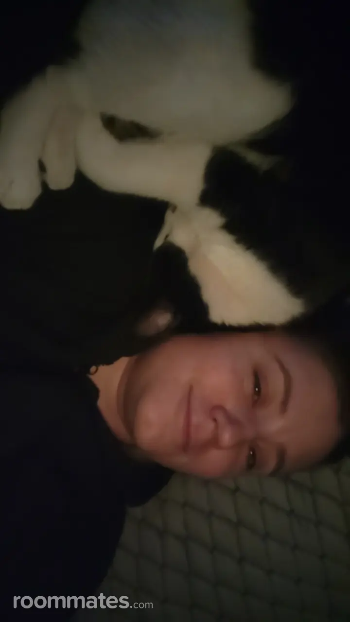 Profile photo 8 of 8