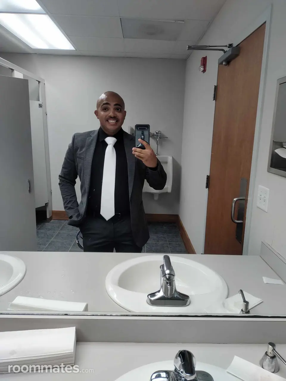 Profile photo 3 of 10