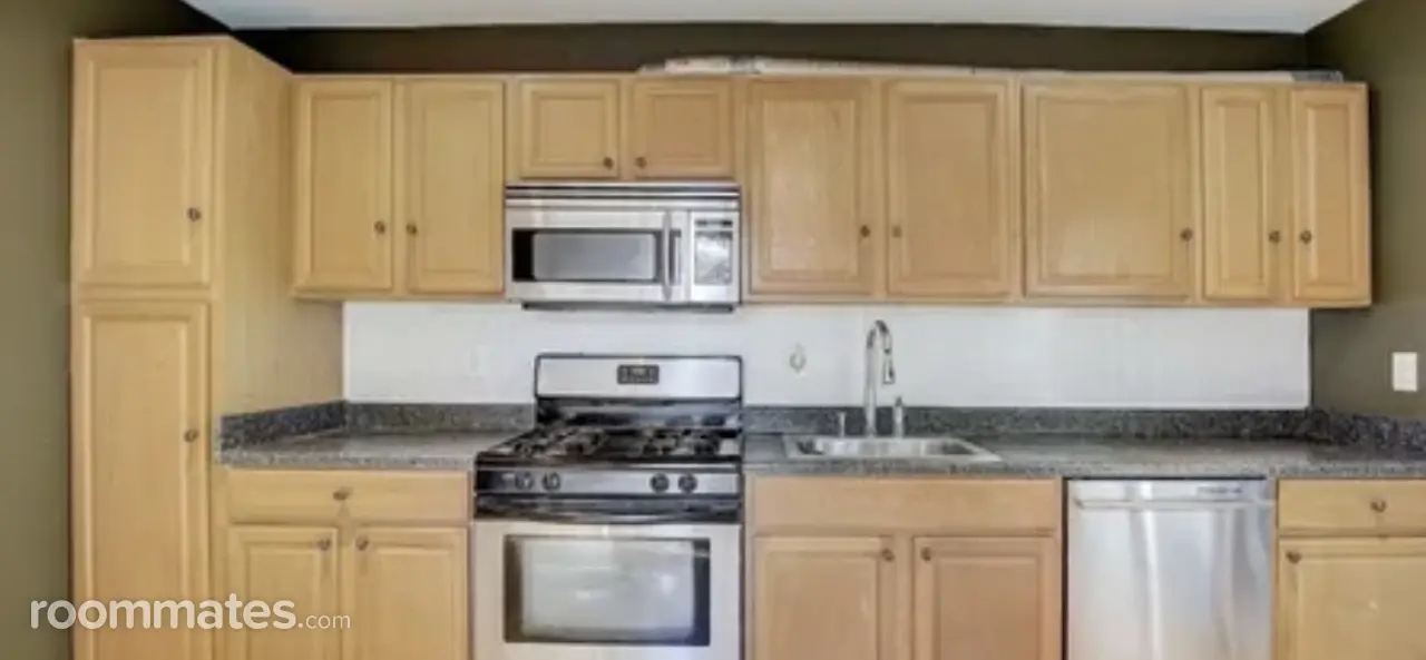 Profile photo 5 of 11