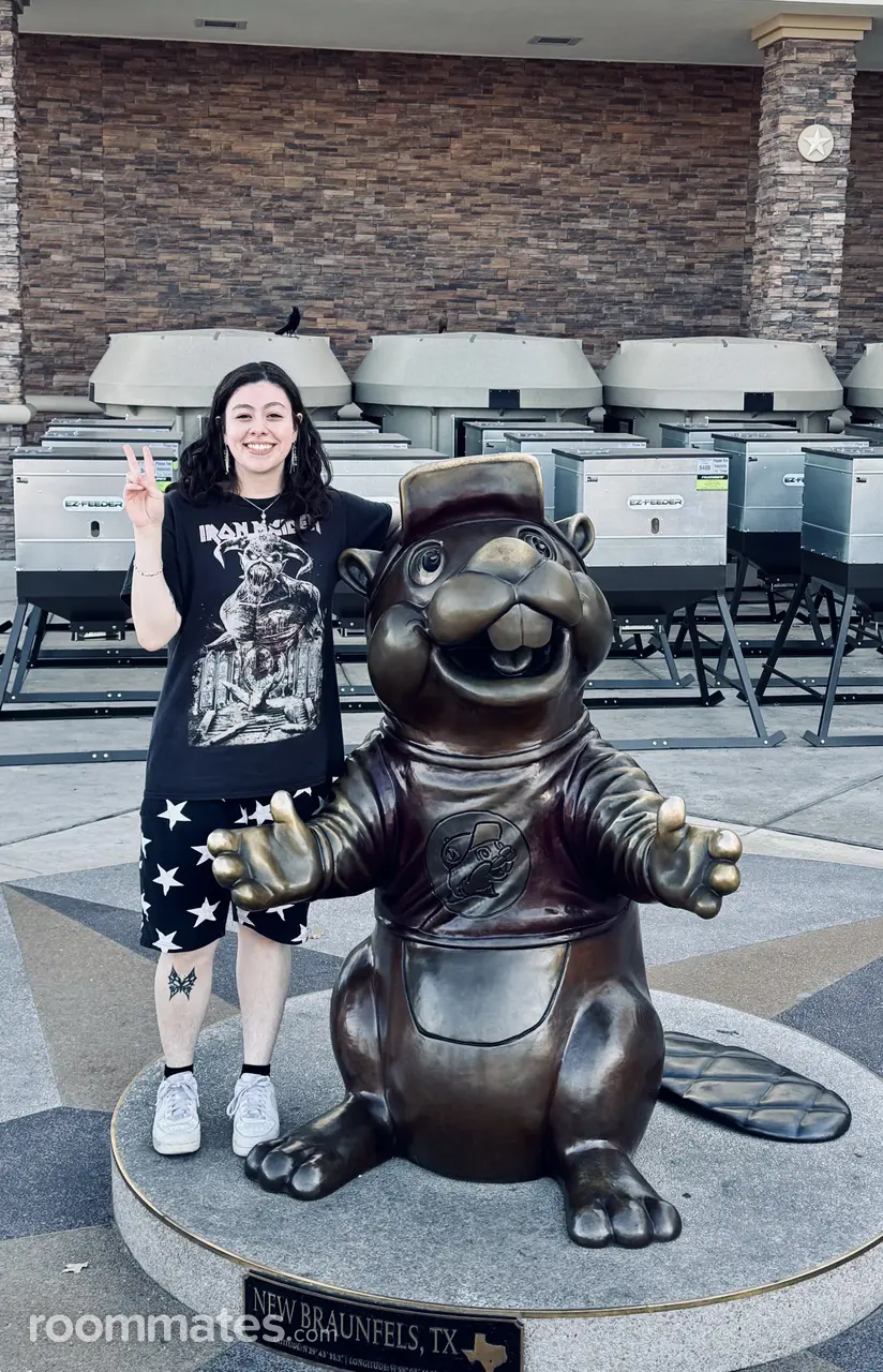 Profile photo 2 of 3