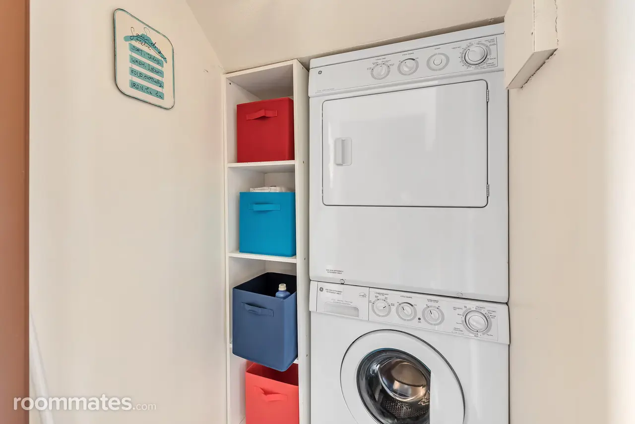 Profile photo 8 of 9