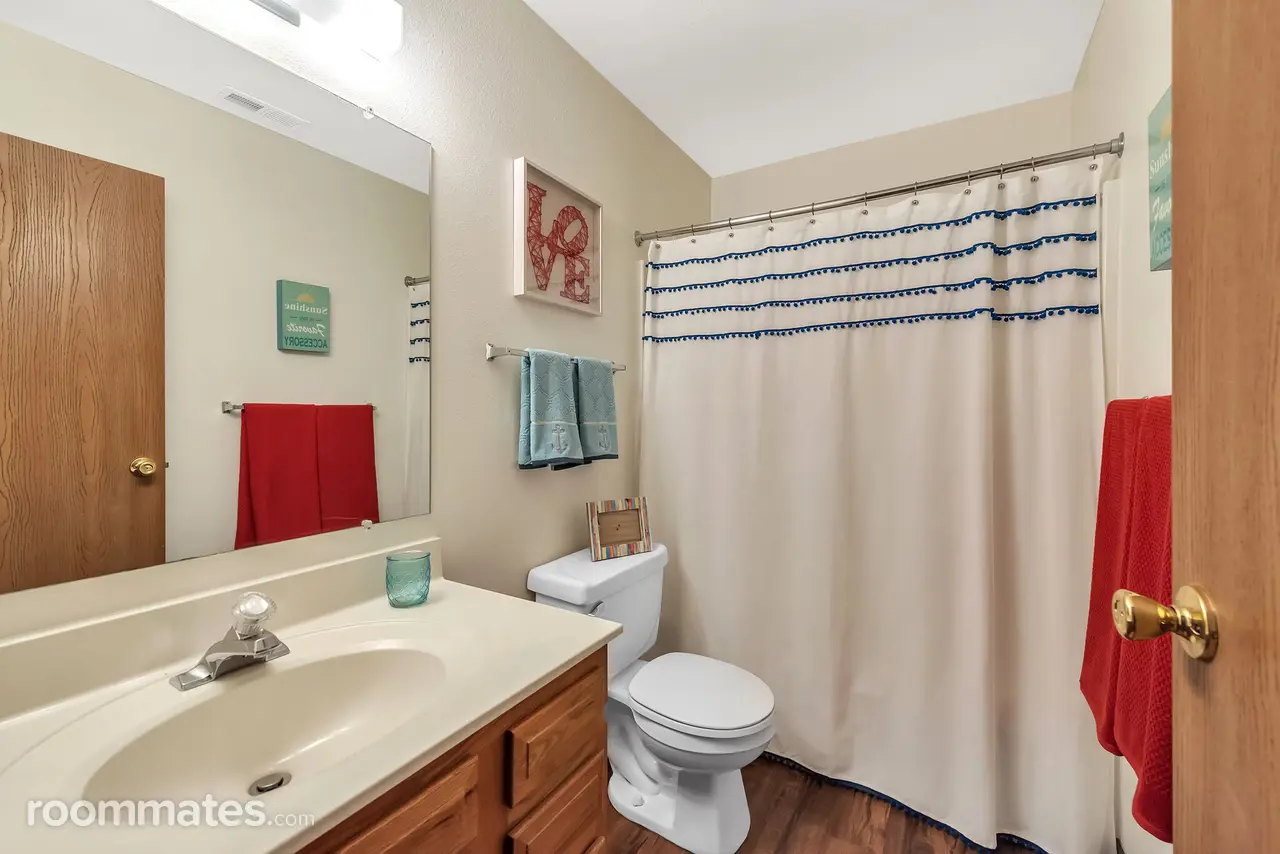 Profile photo 7 of 9