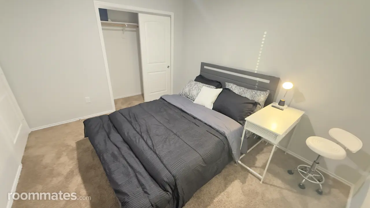 Profile photo 2 of 11