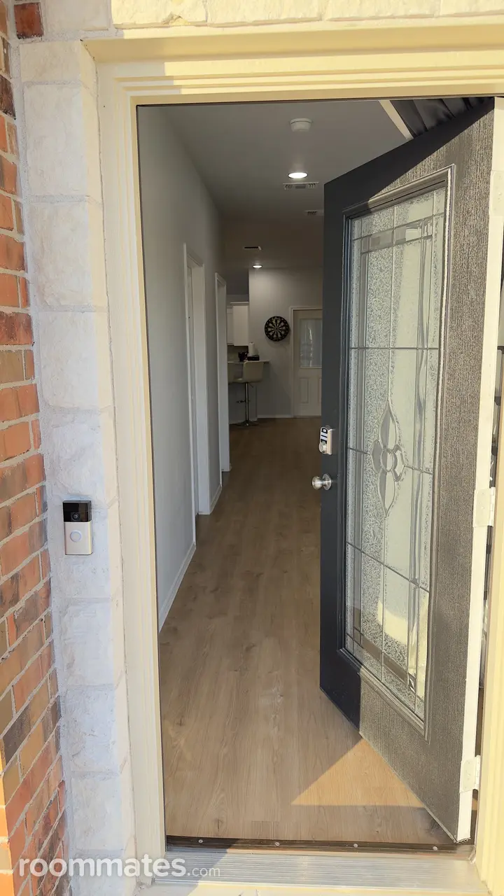 Profile photo 6 of 11