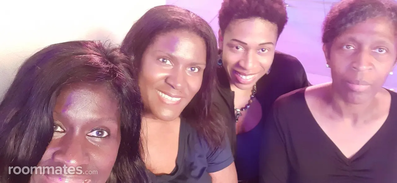 Profile photo 4 of 6