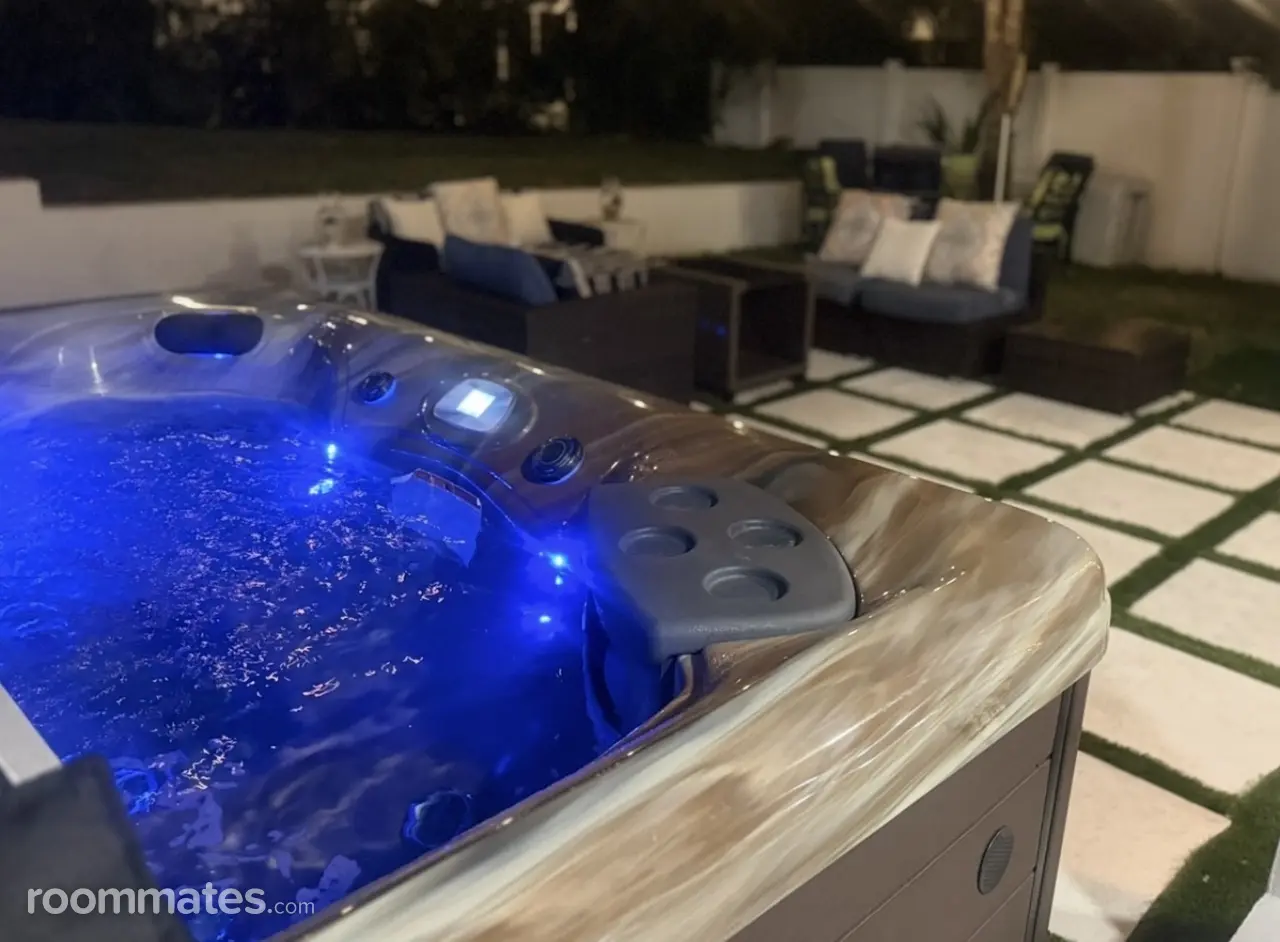 Profile photo 5 of 6