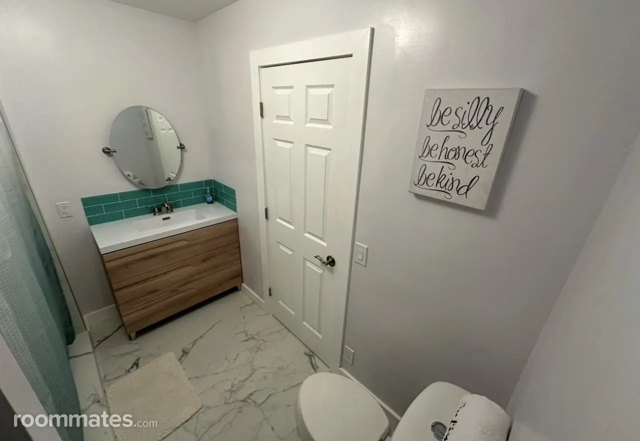 Profile photo 4 of 6