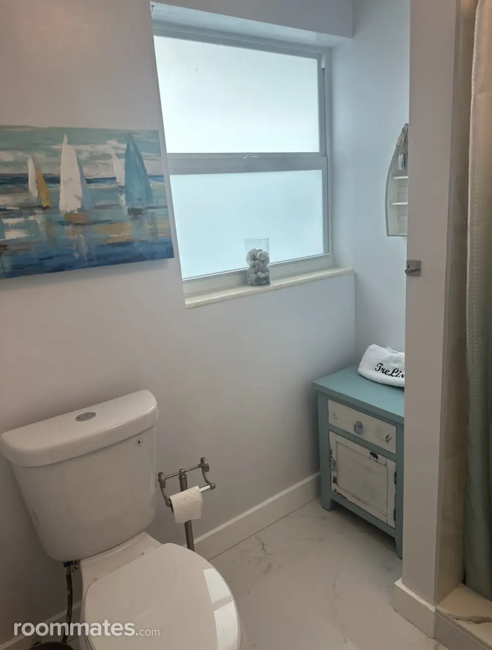 Profile photo 3 of 6