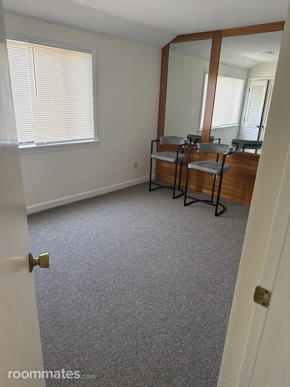 Profile photo 2 of 6