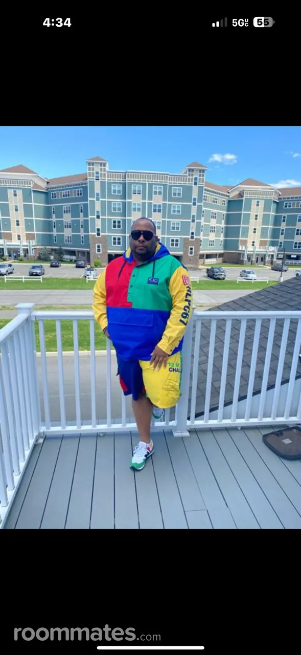 Profile photo 7 of 7