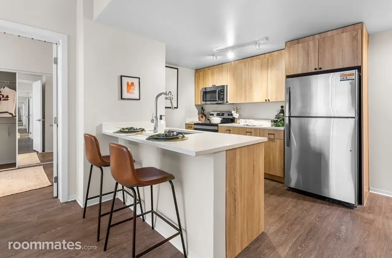 Profile photo 5 of 10