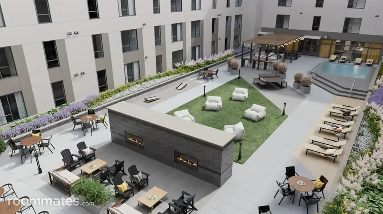 Profile photo 6 of 10