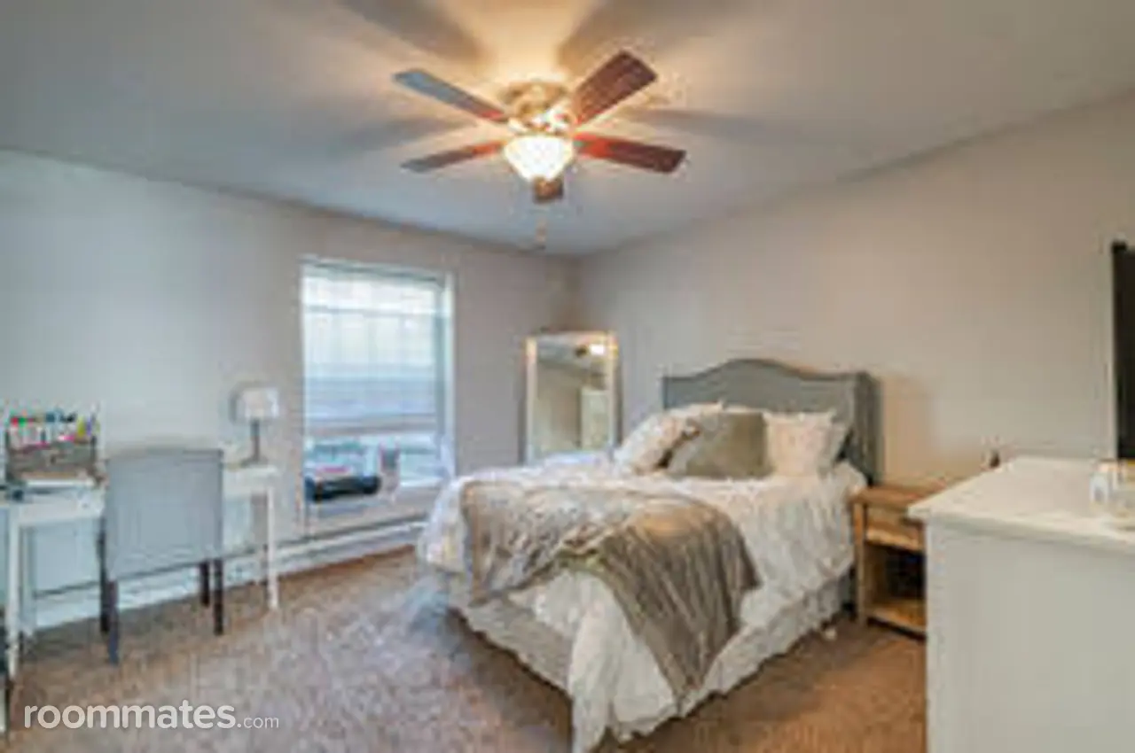 Profile photo 3 of 5