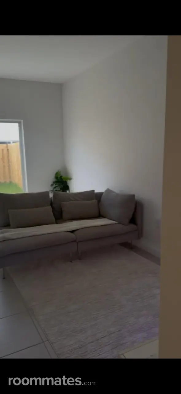 Profile photo 10 of 11