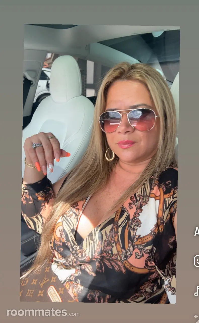 Profile photo 11 of 11