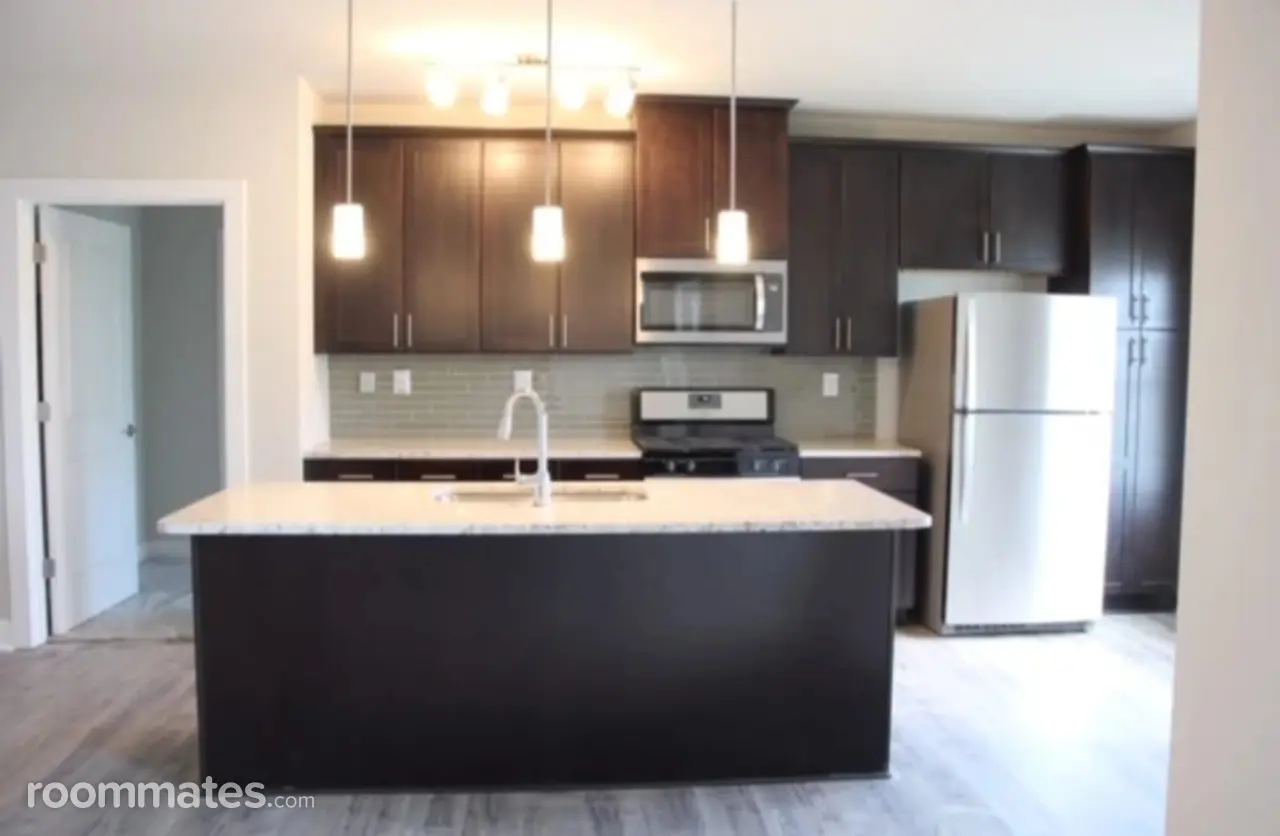 Profile photo 3 of 11