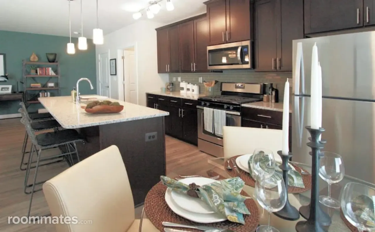 Profile photo 7 of 11