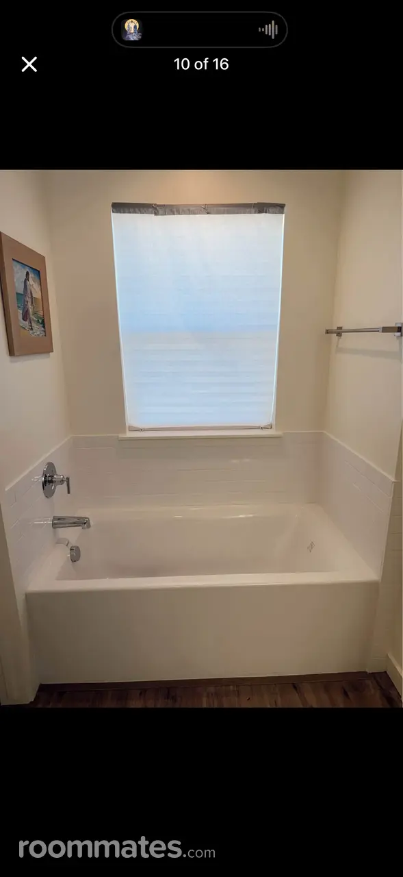 Profile photo 9 of 10