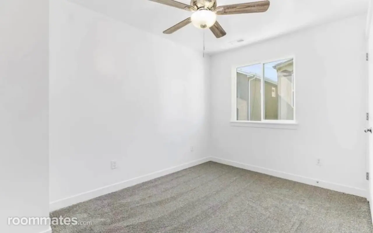 Profile photo 2 of 10