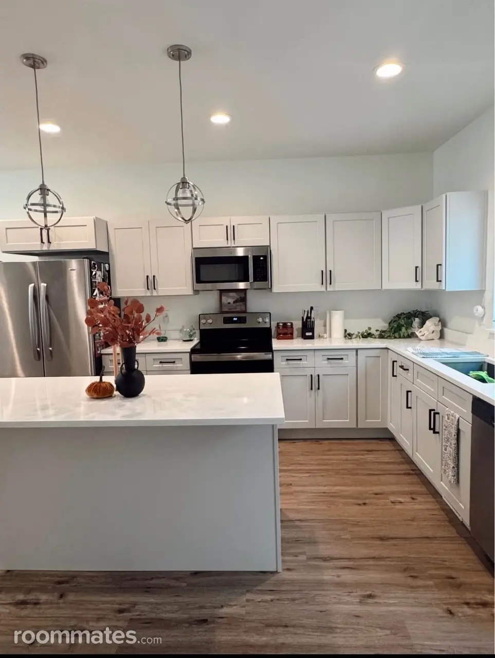 Profile photo 3 of 10