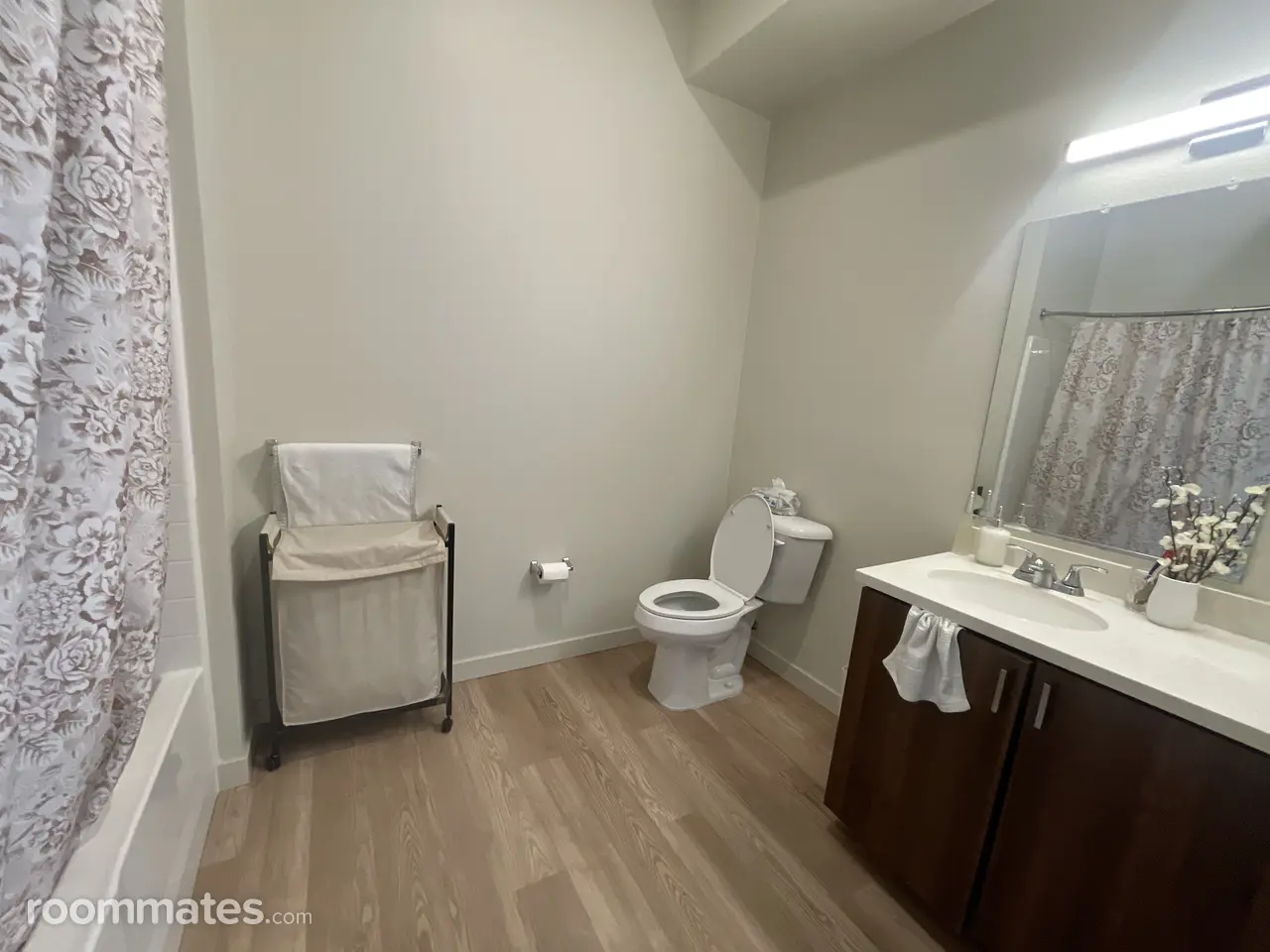 Profile photo 6 of 16