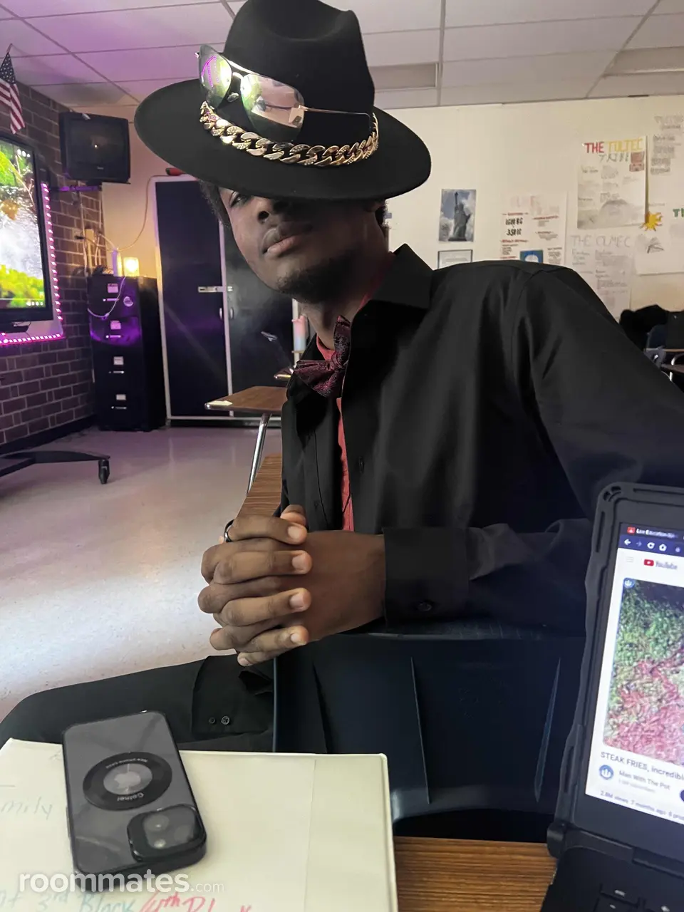 Profile photo 2 of 6