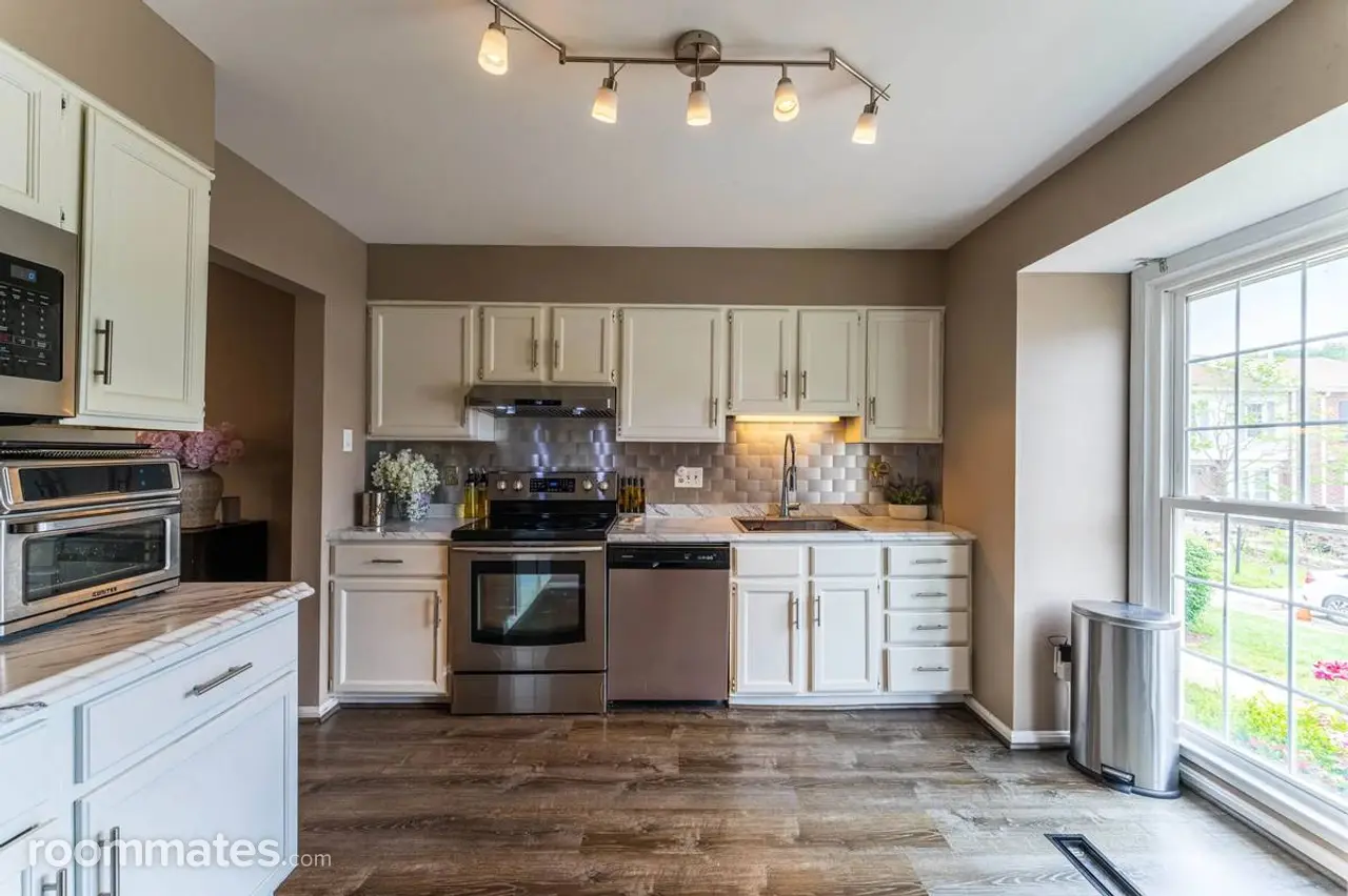 Profile photo 3 of 5