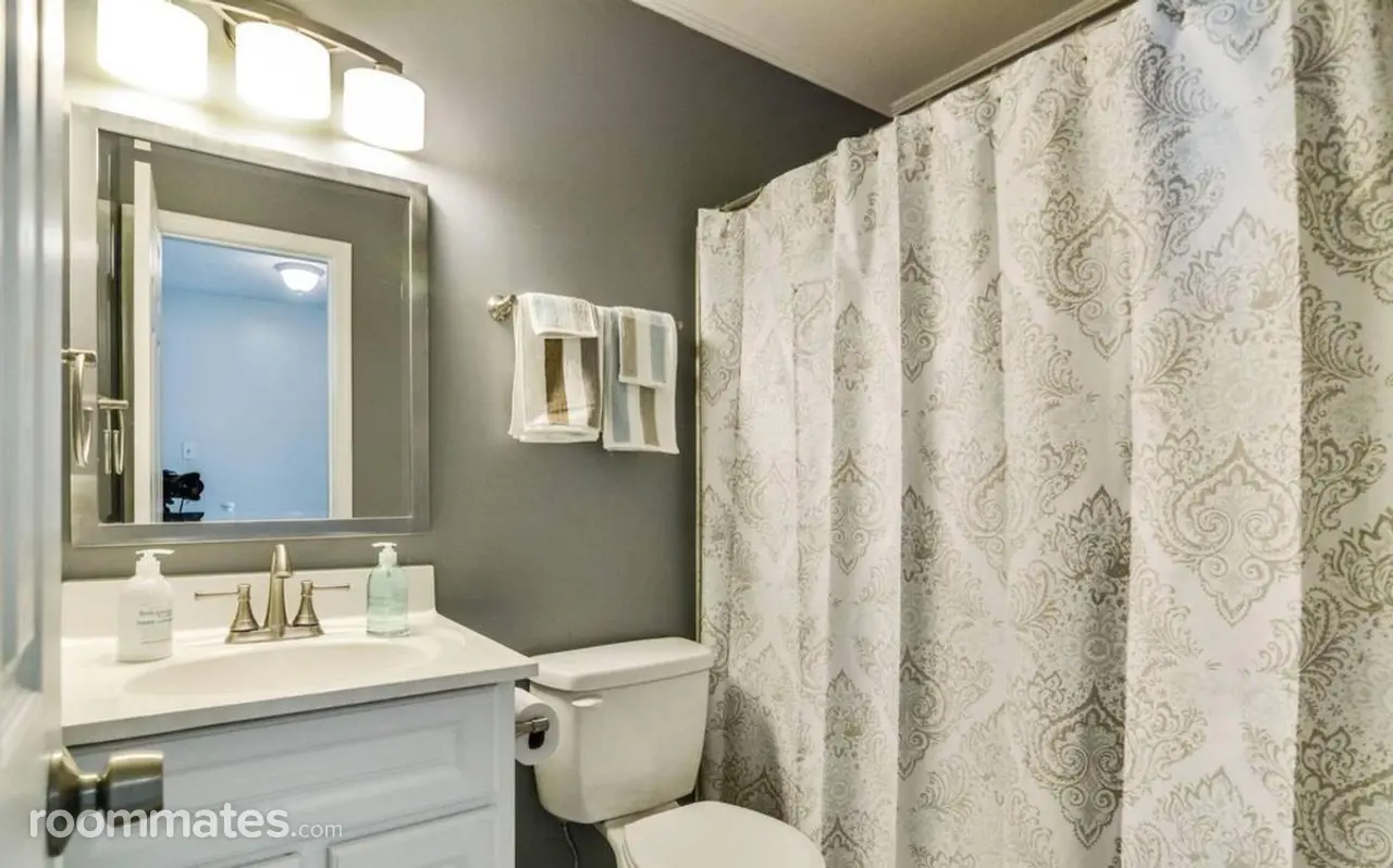 Profile photo 2 of 5