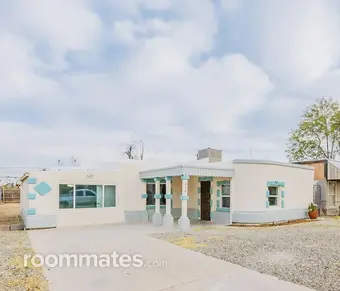 Room for rent in Avondale, AZ $575, house